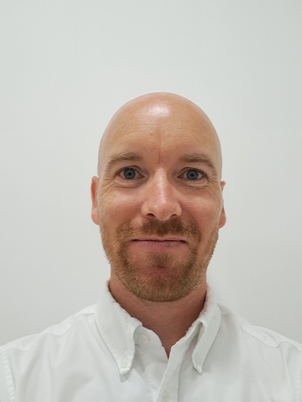 Mr Iain Fossey